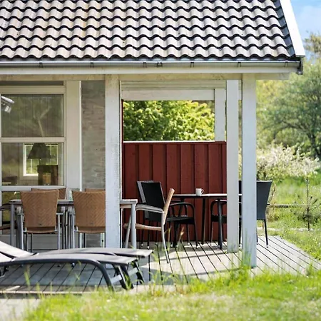 1416-aakirkeby-holsteroddevej-9 Vester Somarken